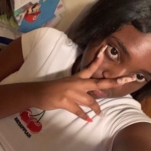 Meet your Posher, Luvnyia